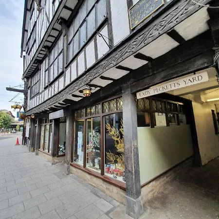 Daire 6 Rowntree House *