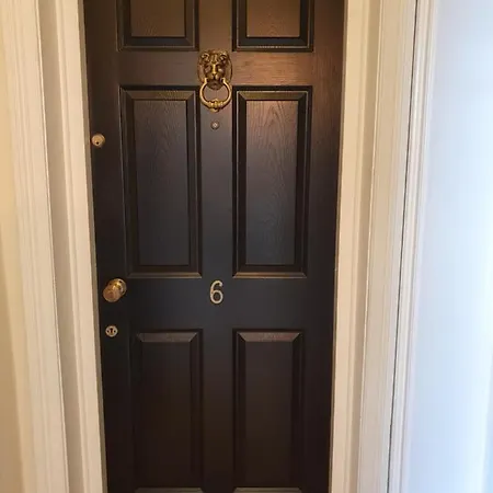 6 Rowntree House * York