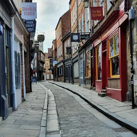 6 Rowntree House * York