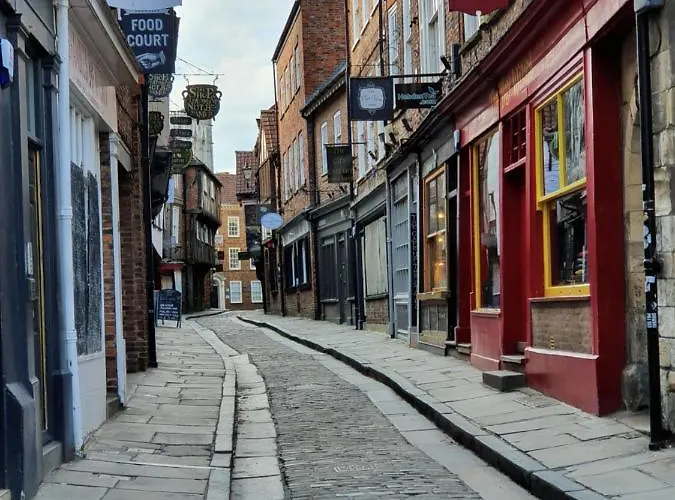 6 Rowntree House * York