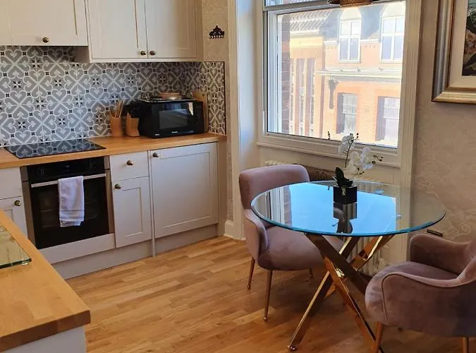 Appartement 6 Rowntree House *