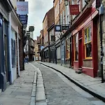 6 Rowntree House * York